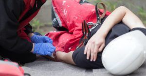 trabajador de la construcción sufre una lesión en el hombro en el trabajo en Raleigh