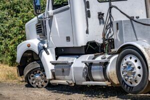 Industrial,Grade,White,Big,Rig,Semi,Truck,With,A,Twisted