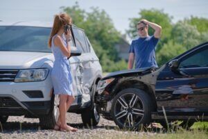 Two drivers discussing how long you have to report an accident after being involved in a collision.